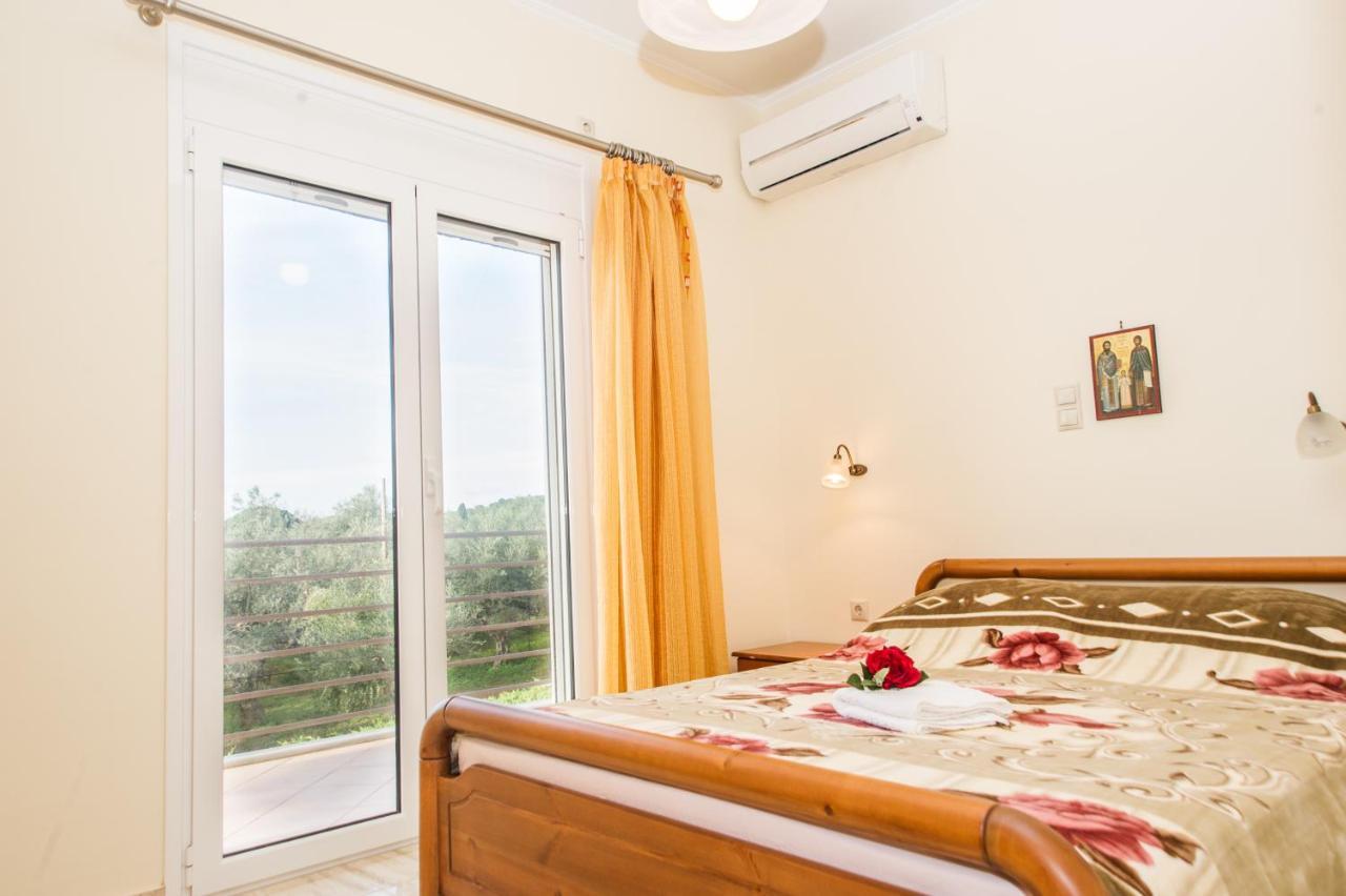 Cozy Flats In An Olive Grove By The Sandy Beach Kánalos Buitenkant foto