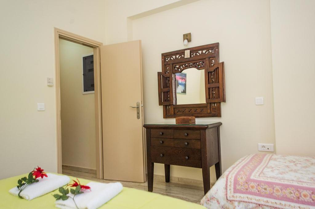 Cozy Flats In An Olive Grove By The Sandy Beach Kánalos Buitenkant foto